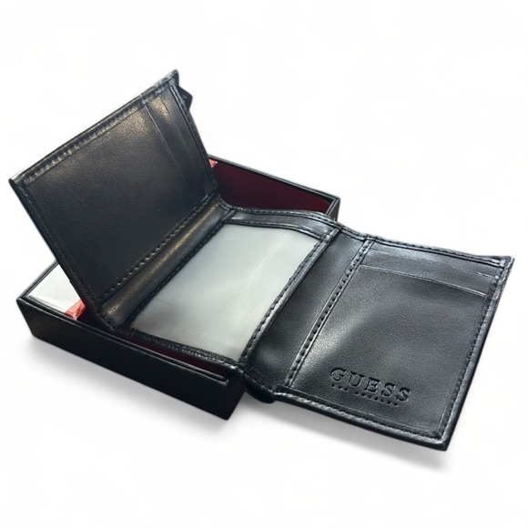 NWT Guess Mens Trifold Leather Wallet / Clear ID Slot, 7 card slot, cash pocket - Picture 3 of 14